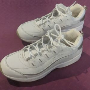 Easy Spirit walking shoes size 7.5 M